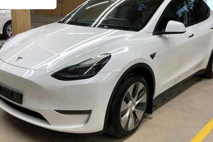 Tesla Model Y 149.856 km 28.890 &euro; Herges-Hallenberg 98587
