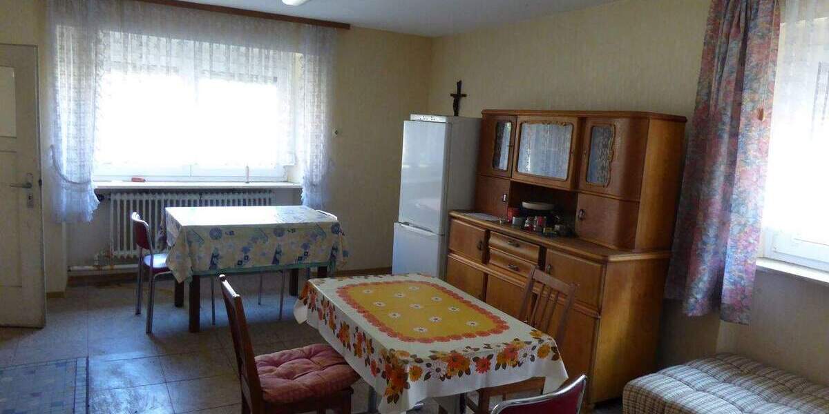 Einfamilienhaus Oberstreu-Mittelstreu Mittelstreu - 9 Zimmer, 200 m&sup2;, 99.900&euro; | Angebot:25727765