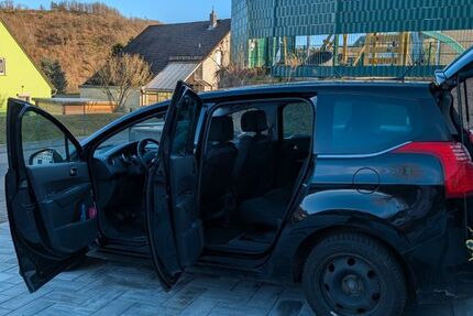 Peugeot 5008 140.650 km 4.900 &euro; Schleiden 53937