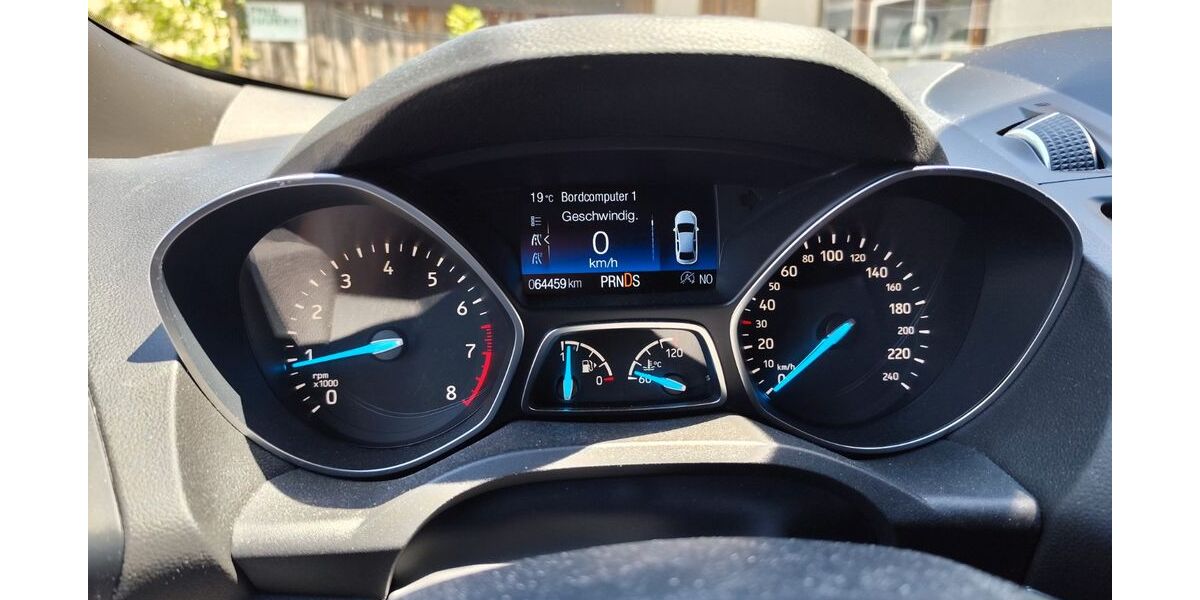 Ford Kuga 64.300 km 15.100 &euro; Allensbach 78476