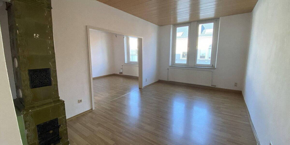Etagenwohnung Hof Innenstadt - 4 Zimmer, 100 m&sup2;, 650&euro; | Angebot:26443410