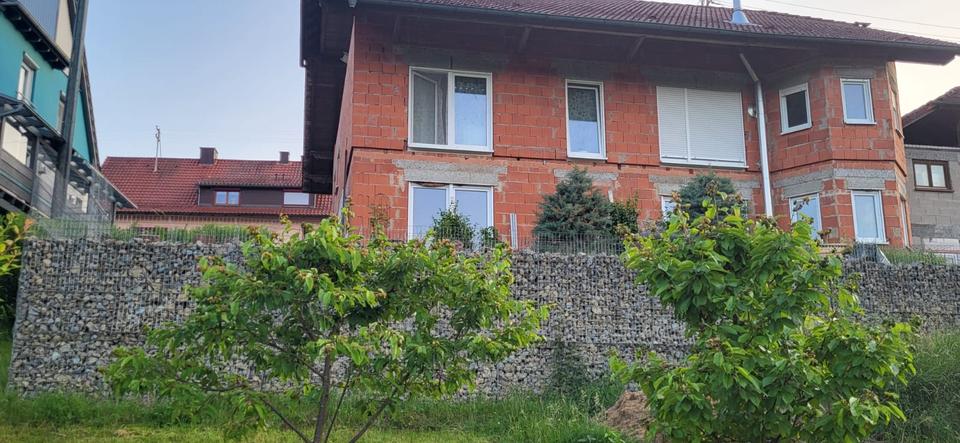Einfamilienhaus Lohr am Main - 9 Zimmer, 260 m&sup2;, 285.000&euro; | Angebot:26138201