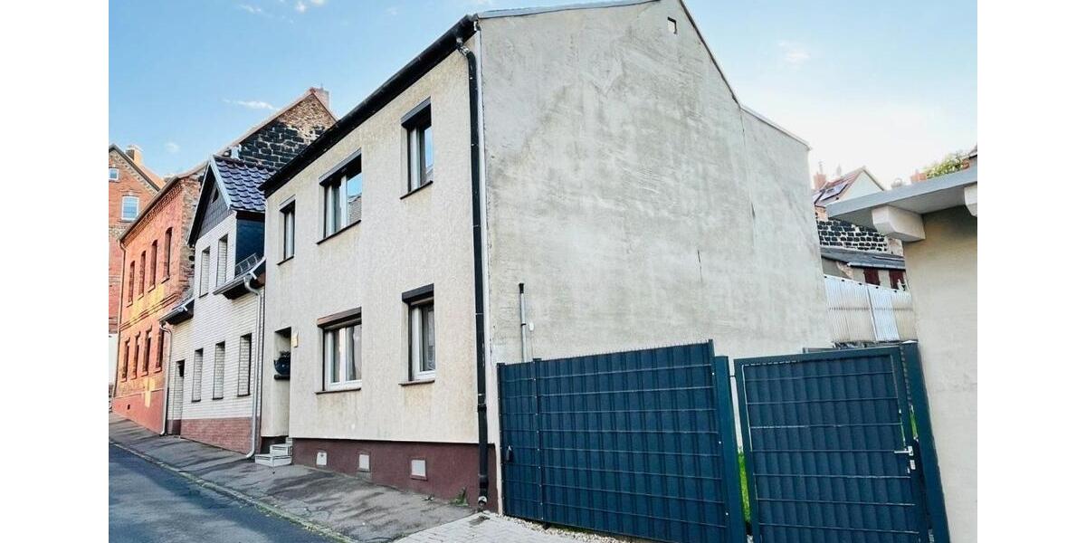 Reihenhaus Eisleben (Lutherstadt) - 7 Zimmer, 132 m&sup2;, 37.000&euro; | Angebot:26393130
