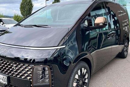 Hyundai STARIA 2.000 km 53.900 € Cham 93413