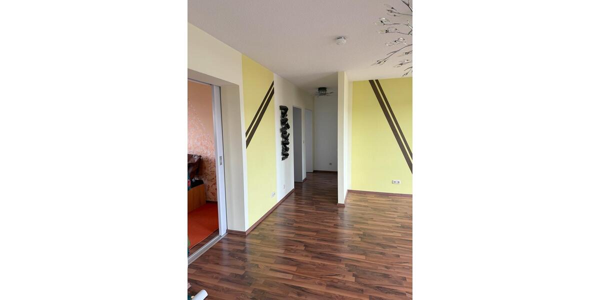 Dachgeschoßwohnung Augsburg Pfersee - 3 Zimmer, 78 m&sup2;, 1.300&euro; | Angebot:26640901