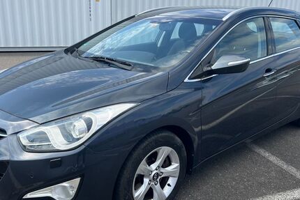 Hyundai i40 278.000 km 4.699 &euro; Berlin 12057