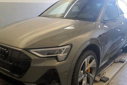 Audi e-tron 44.460 km 40.900 &euro; Ettlingen 76275