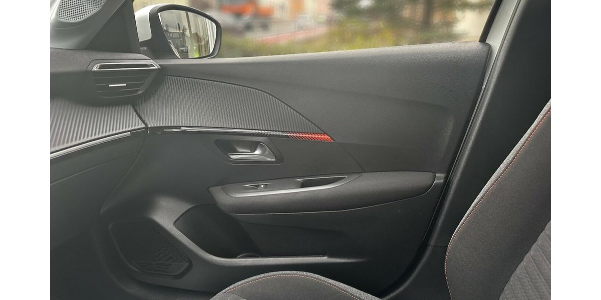 Peugeot 208 Active Pack 71.750 km 12.995 &euro; Meißen 01662