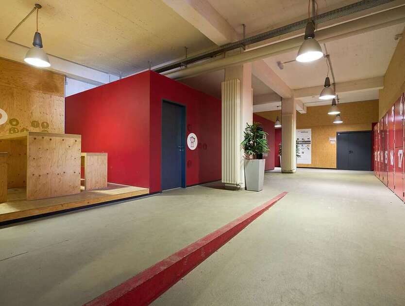 Einzelhandel in Köln 1.499 € 90.92 m²