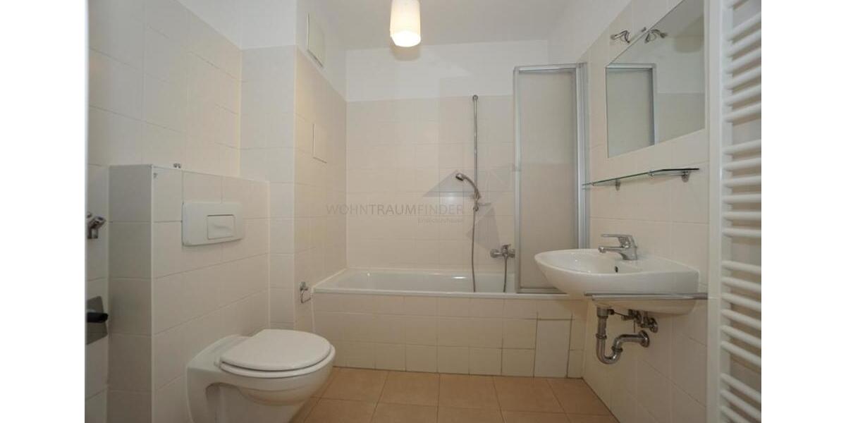 Erdgeschoßwohnung Zwickau - 2 Zimmer, 73 m&sup2;, 444&euro; | Angebot:26262078