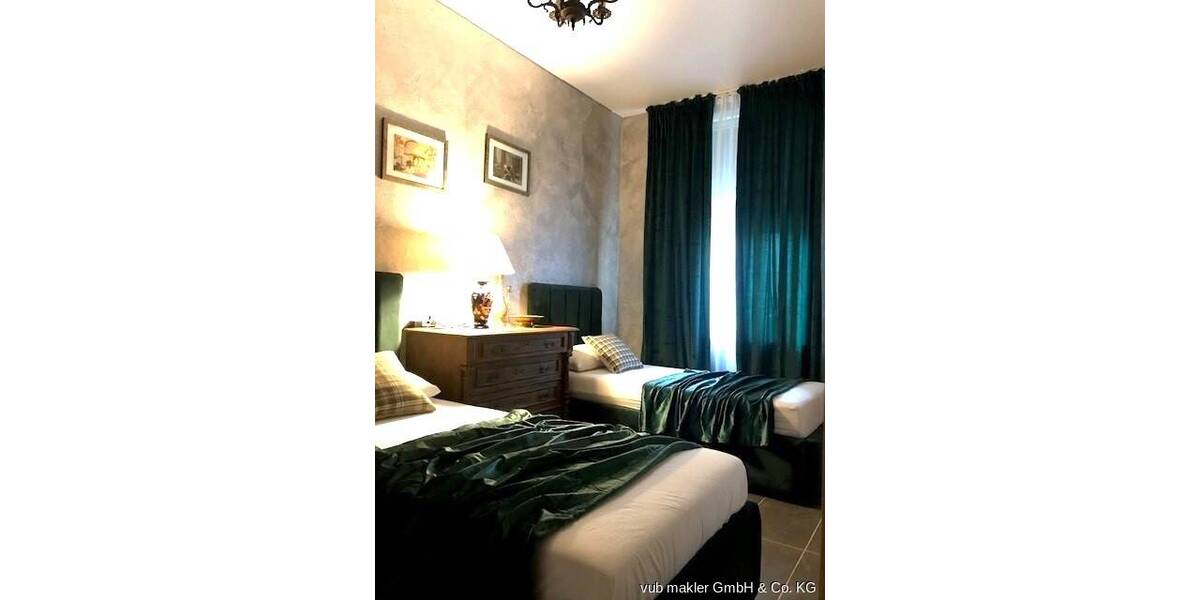 Mehrfamilienhaus, Wohnhaus Plauen Südvorstadt - 1 Zimmer, 450 m&sup2;, 580.000&euro; | Angebot:26931065