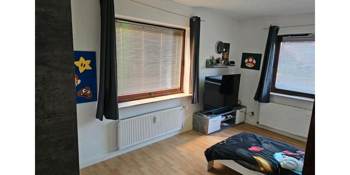 Erdgeschoßwohnung Bad Segeberg - 5 Zimmer, 150 m&sup2;, 1.650&euro; | Angebot:25396986