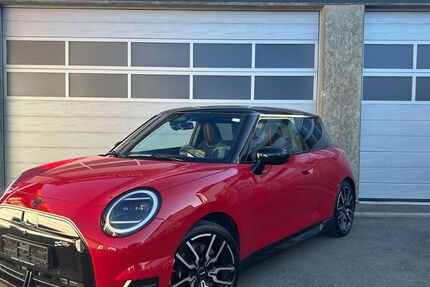 Mini Cooper SE 12.800 km 34.999 € Frickenhausen 72636