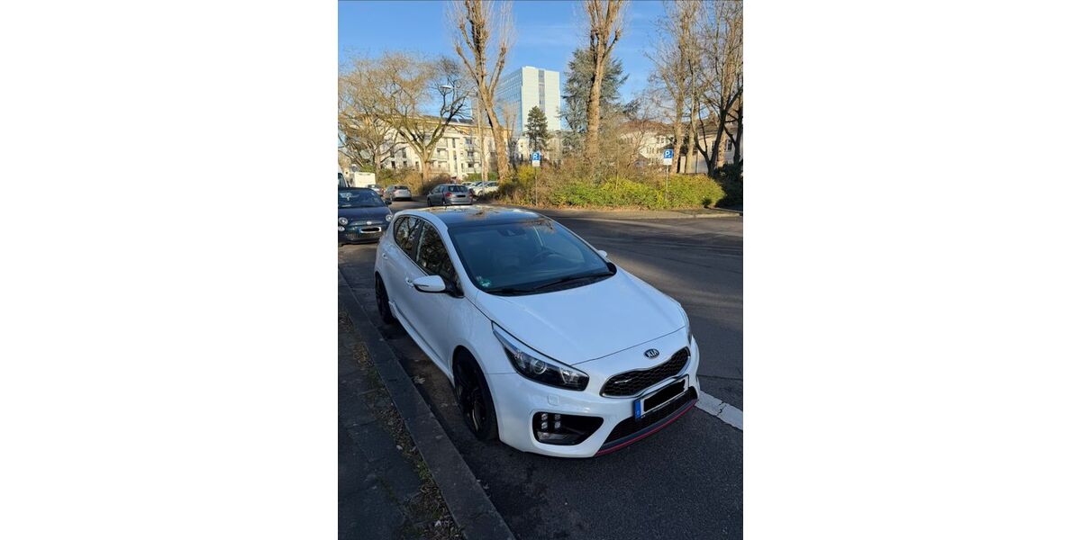 Kia ceed / Ceed 93.000 km 11.990 &euro; Köln 50827