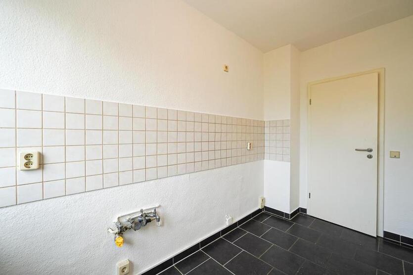 Renovierte Dreiraumwohnung mit Balkon– sofort bezugsfrei! zimmer