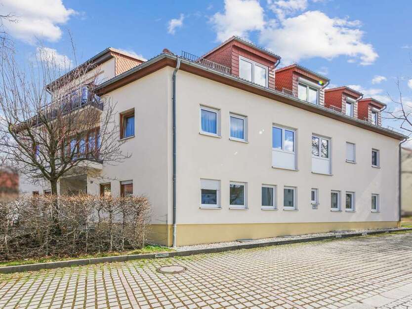 Büro in Neustadt 788 € 120.56 m²