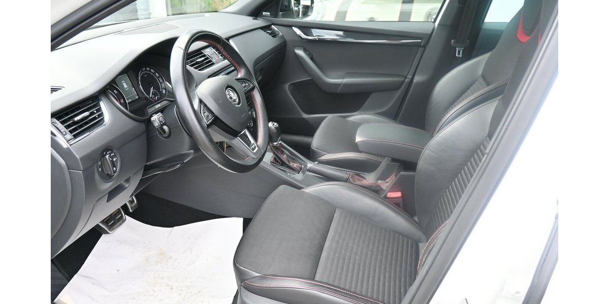 Skoda Octavia 2.0 TSI RS combi DSG Navi Leder Pano Alu 165.000 km 13.300 &euro; Seevetal - Hittfeld 21218