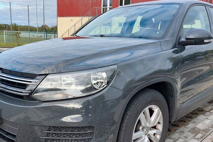 VW Tiguan 140.500 km 10.850 € Dresden 01328