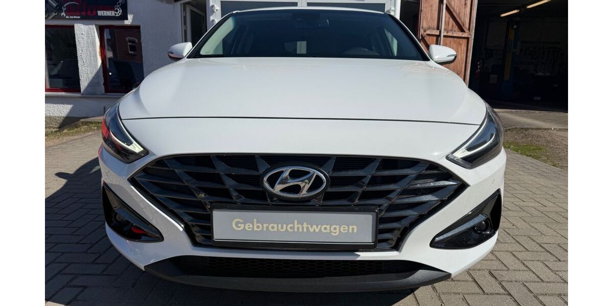 Hyundai i30 43.700 km 17.490 &euro; Lichtentanne 08115
