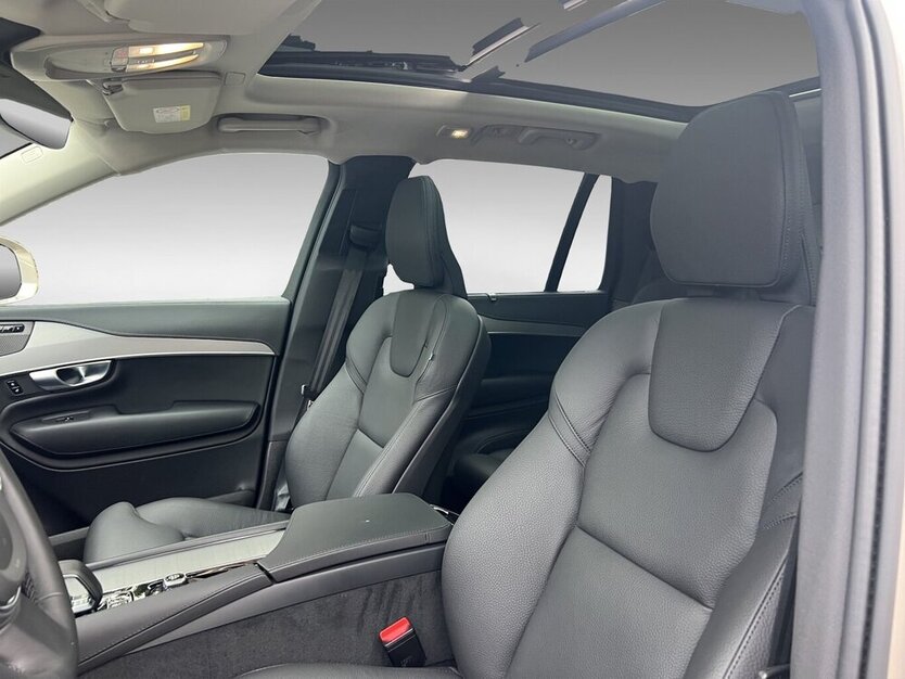 XC90 T8 Plus Bright AWD H&K Pano Kamera 7-Sitzer
