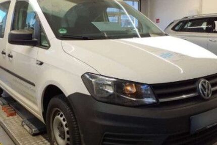 VW Caddy Maxi 122.900 km 12.900 &euro; Sennfeld 97526