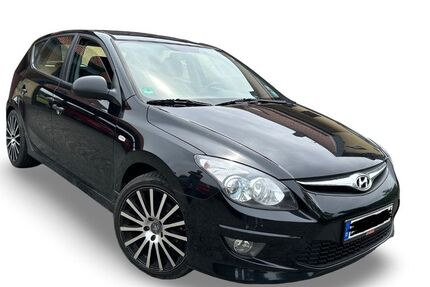 Hyundai i30 198.000 km 3.490 &euro; Hilders 36115