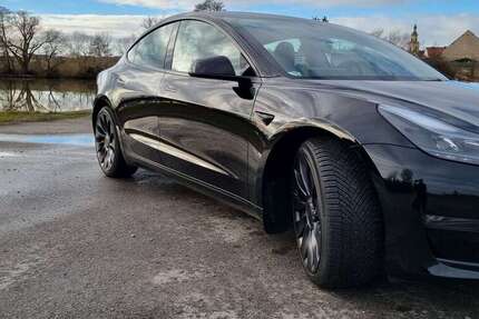 Tesla Model 3 52.823 km 35.900 &euro; Schweinfurt 97421