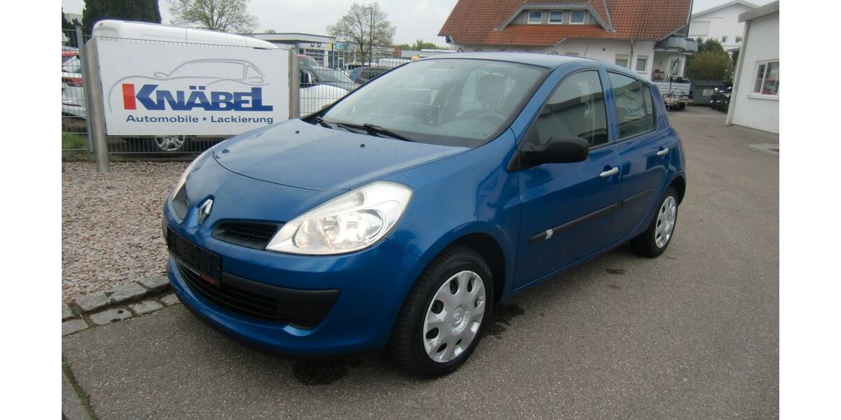 Renault Clio 134.608 km 3.990 &euro; Willstätt 77731