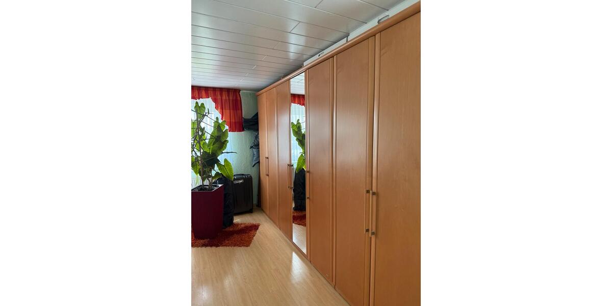 Etagenwohnung Elsterwerda - 3 Zimmer, 130 m&sup2;, 155.000&euro; | Angebot:26768837