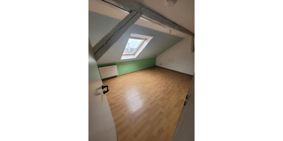 Etagenwohnung Bad Salzdetfurth - 6 Zimmer, 170 m&sup2;, 1.049&euro; | Angebot:25297721