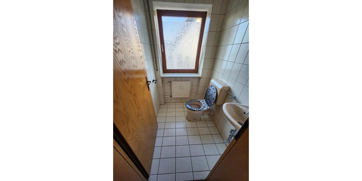 Etagenwohnung Schöllnach - 4 Zimmer, 110 m&sup2;, 700&euro; | Angebot:25408053