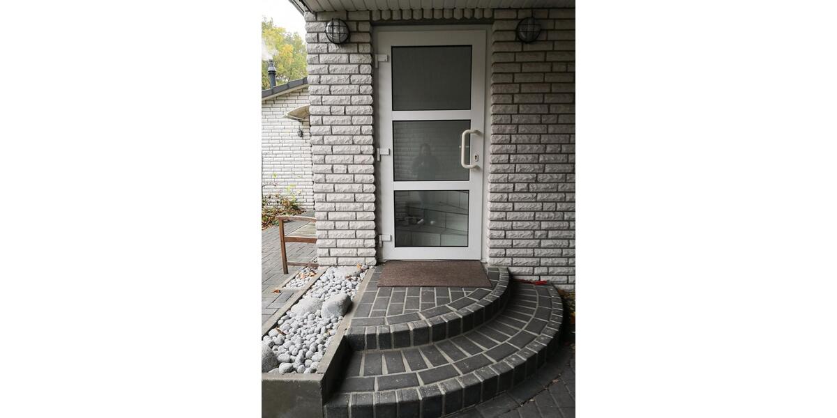 Dachgeschoßwohnung Hambühren - 1 Zimmer, 30 m&sup2;, 350&euro; | Angebot:25483264