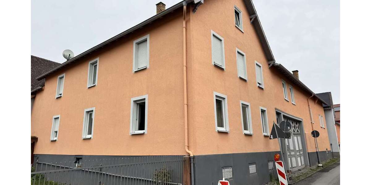 Einfamilienhaus Hungen - 7 Zimmer, 230 m&sup2;, 280.000&euro; | Angebot:26173255