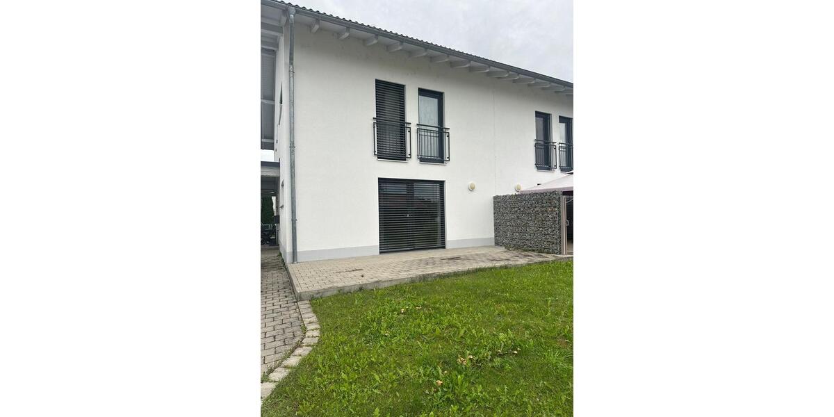 Etagenwohnung Pfarrkirchen - 5 Zimmer, 124 m&sup2;, 1.200&euro; | Angebot:26416409