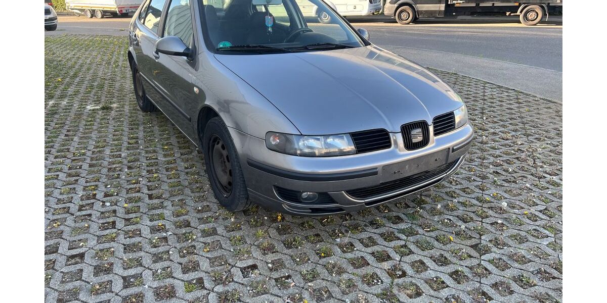 Seat Leon 314.409 km 2.699 &euro; Ulm 89075