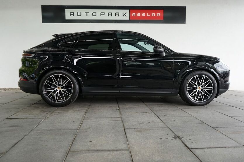 Porsche Cayenne 19.500 km 97.880 € Asslar 35614