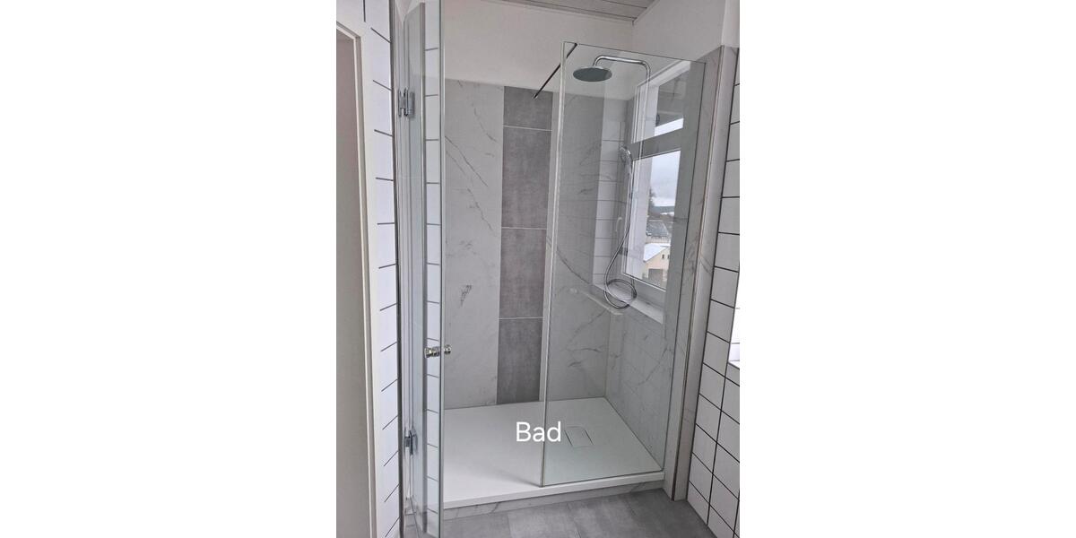 Etagenwohnung Markneukirchen - 4 Zimmer, 80 m&sup2;, 400&euro; | Angebot:25125733