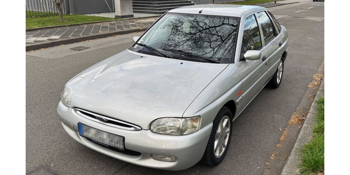 Ford Escort 151.600 km 1.990 &euro; Mannheim 68167