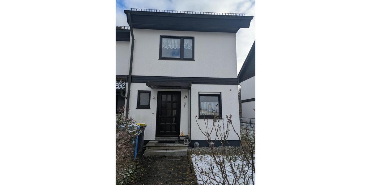 Doppelhaushälfte Trossingen - 4.5 Zimmer, 129 m&sup2;, 1.300&euro; | Angebot:25284849