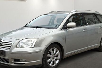 Toyota Avensis 206.222 km 1.899 € Berlin 12681