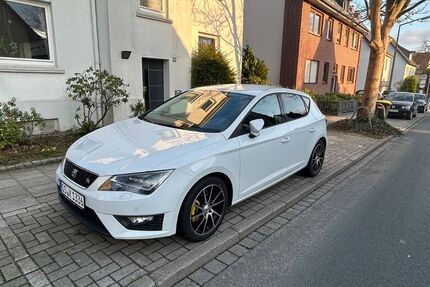 Seat Leon 206.273 km 10.499 &euro; Osnabrück 49090