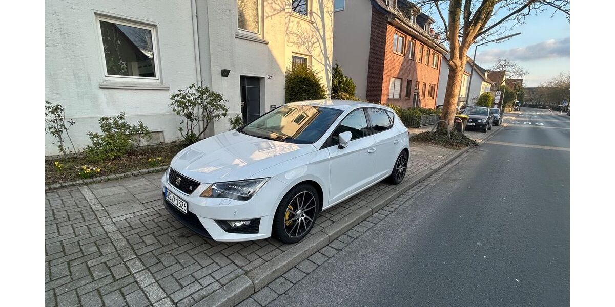 Seat Leon 206.273 km 9.999 &euro; Osnabrück 49090