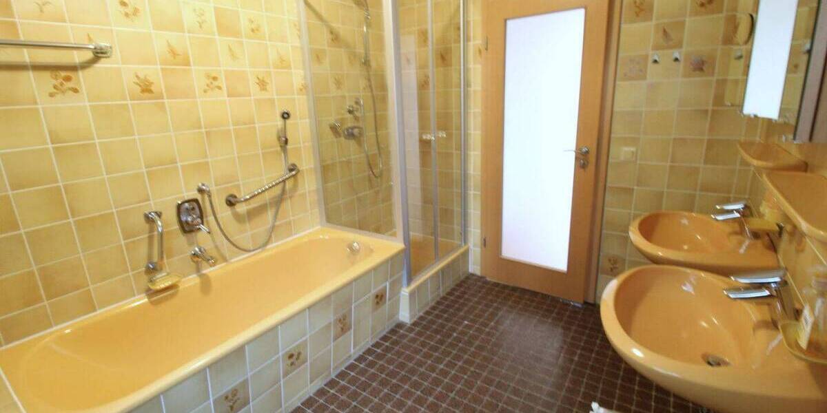 Bungalow Mühlacker Dürrmenz - 6 Zimmer, 162 m&sup2;, 549.000&euro; | Angebot:25970276