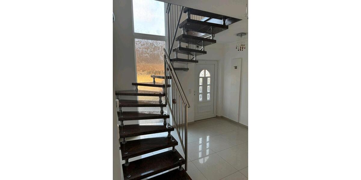 Einfamilienhaus Ramstein-Miesenbach Miesenbach - 1 Zimmer, 190 m&sup2;, 2.250&euro; | Angebot:26101571