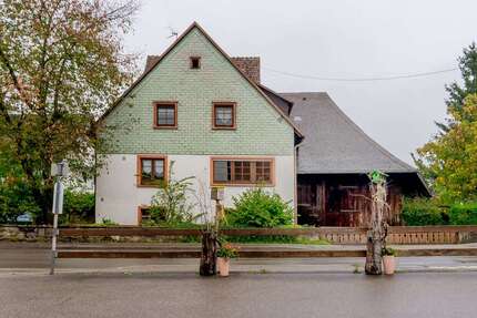 Haus Kirchzarten - 7 Zimmer, 208 m&sup2;, 790.000&euro; | Angebot:23512560