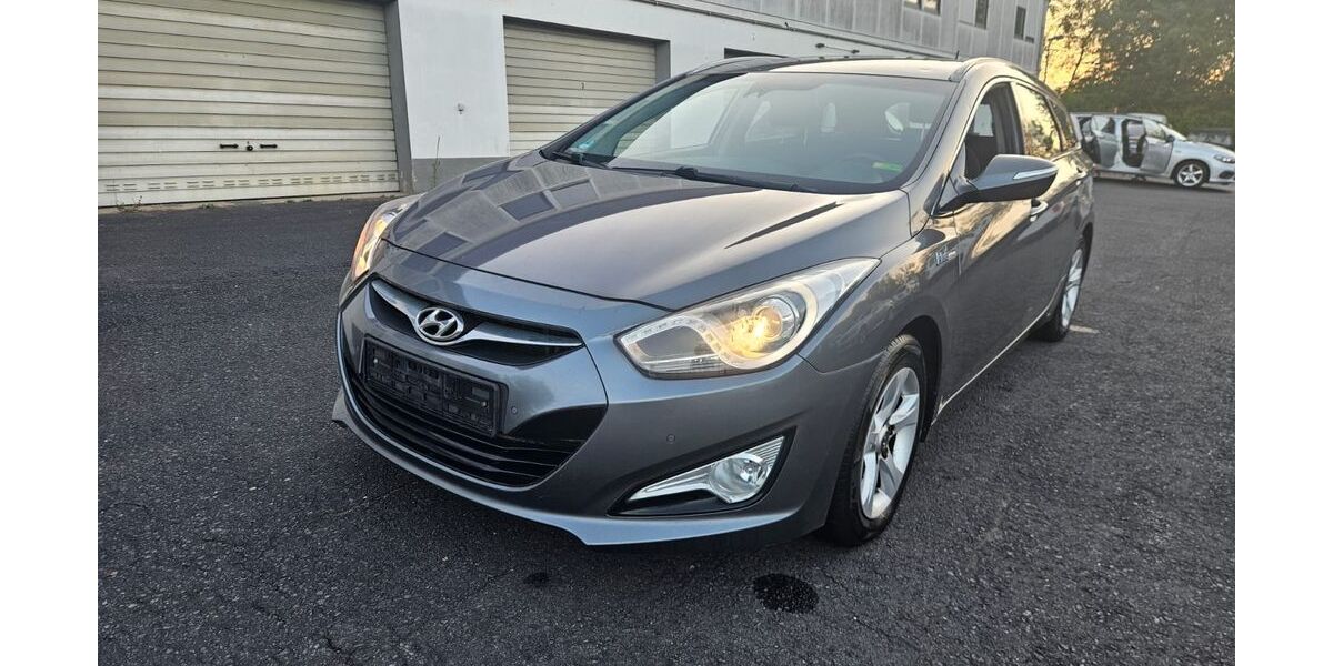 Hyundai i40 225.175 km 2.250 &euro; Kobern-Gondorf 56330