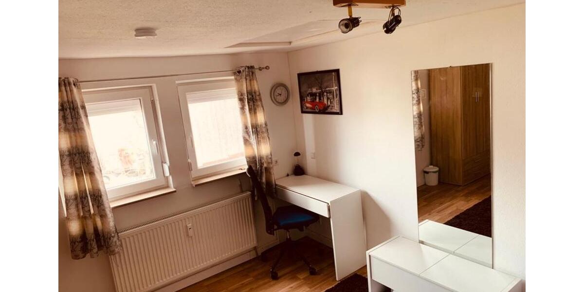 Erdgeschoßwohnung Bad Urach - 2 Zimmer, 32 m&sup2;, 310&euro; | Angebot:25843435