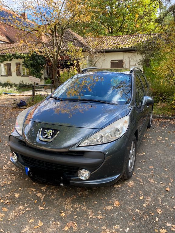 Peugeot 207 125.000 km 2.100 € Nürnberg 90480
