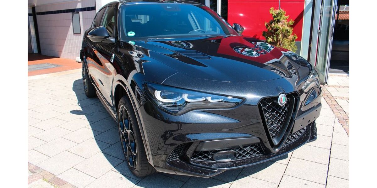Alfa Romeo Stelvio 14.000 km 69.900 &euro; Weilheim 82362