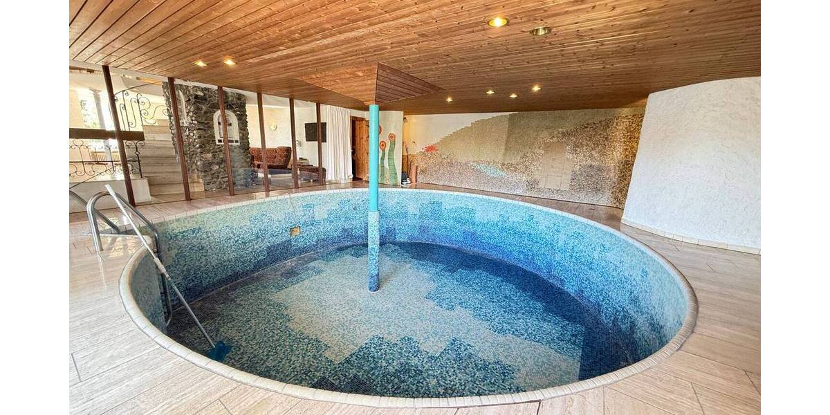 Einfamilienhaus Bad Waldsee - 7 Zimmer, 259 m&sup2;, 979.000&euro; | Angebot:26607075